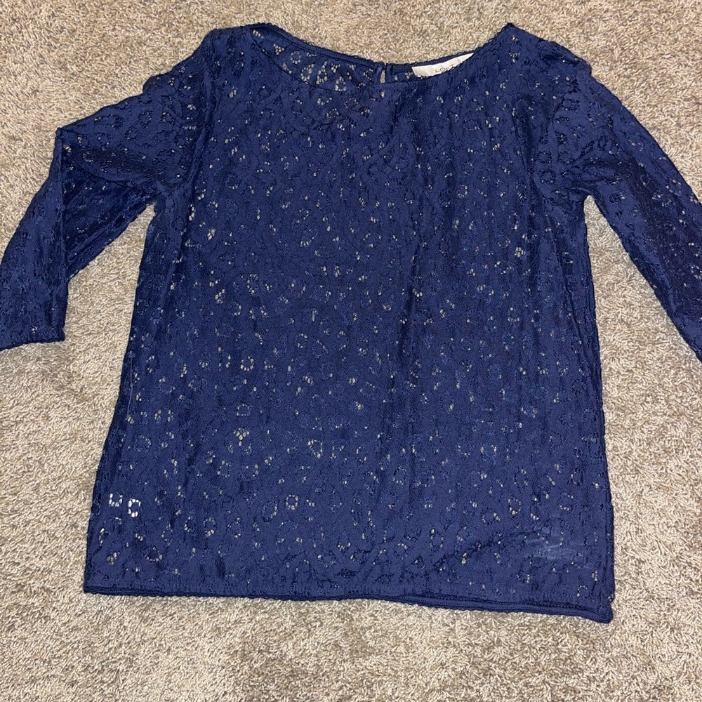 Cute LOFT top.